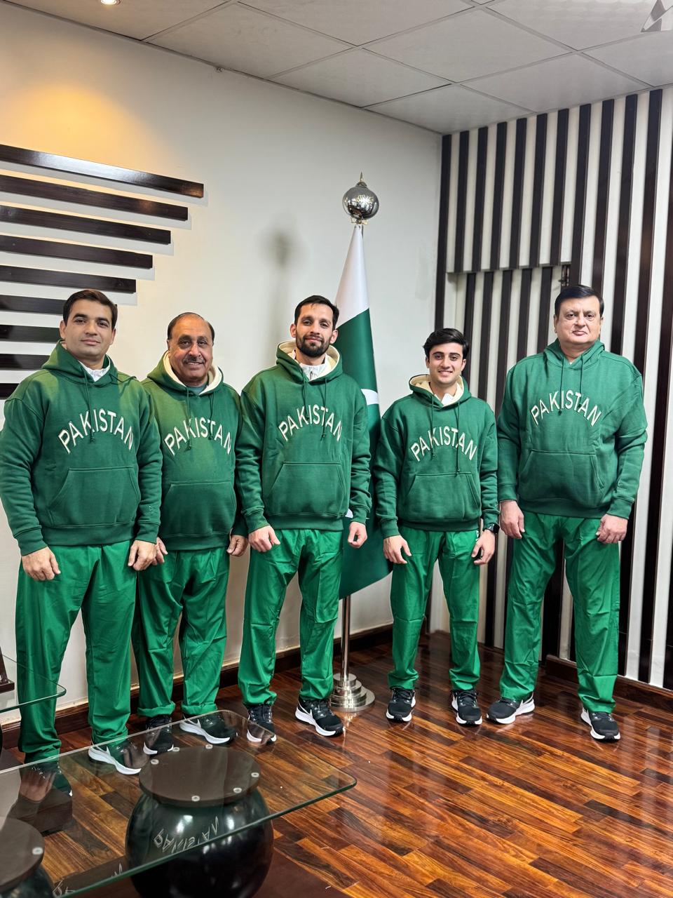 Pakistan Squash Senior Team Lands in Hong Kong, China!