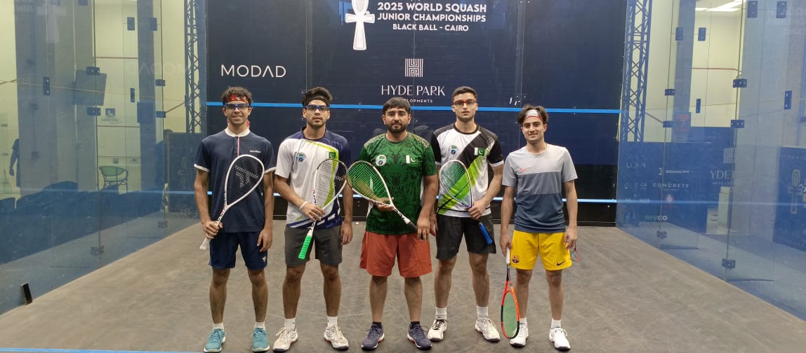 *Pakistan Junior Team Arrives in Egypt for World Squash Championships!*